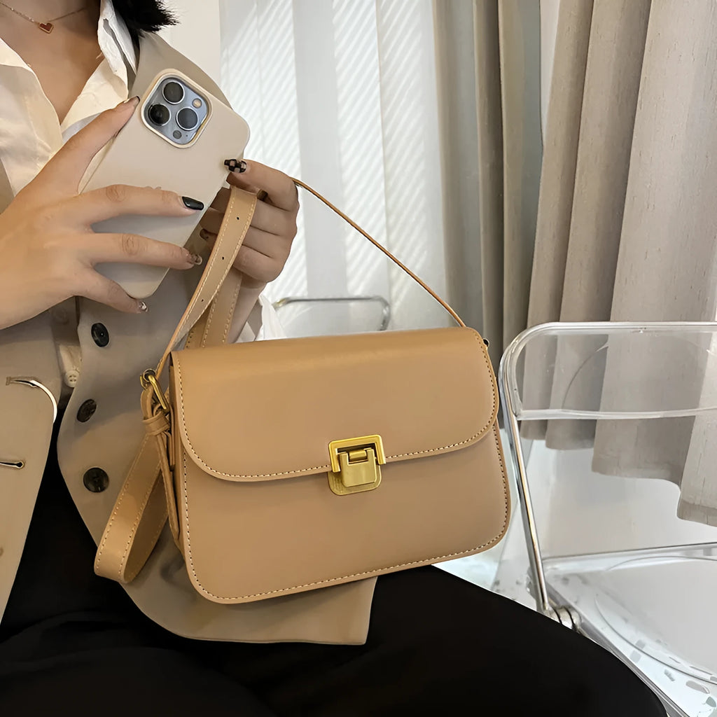 Women's niche texture one-shoulder underarm small square bag in PU leather, horizontal shape, black colour