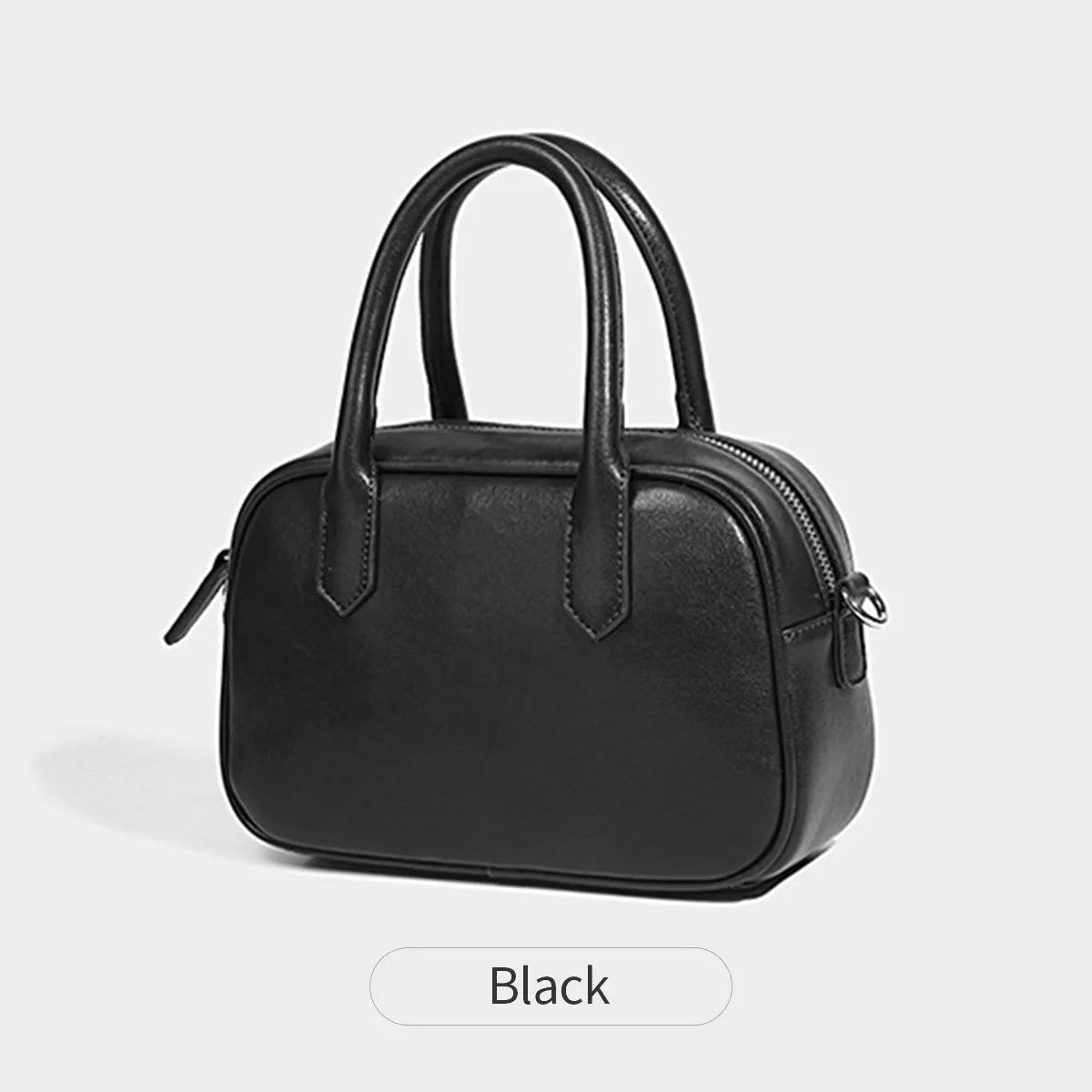 Retro small square simple shoulder messenger bag in black PU leather with horizontal shape and single strap