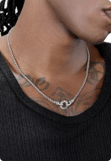 S925 sterling silver clavicle necklace for women on a silver chain.