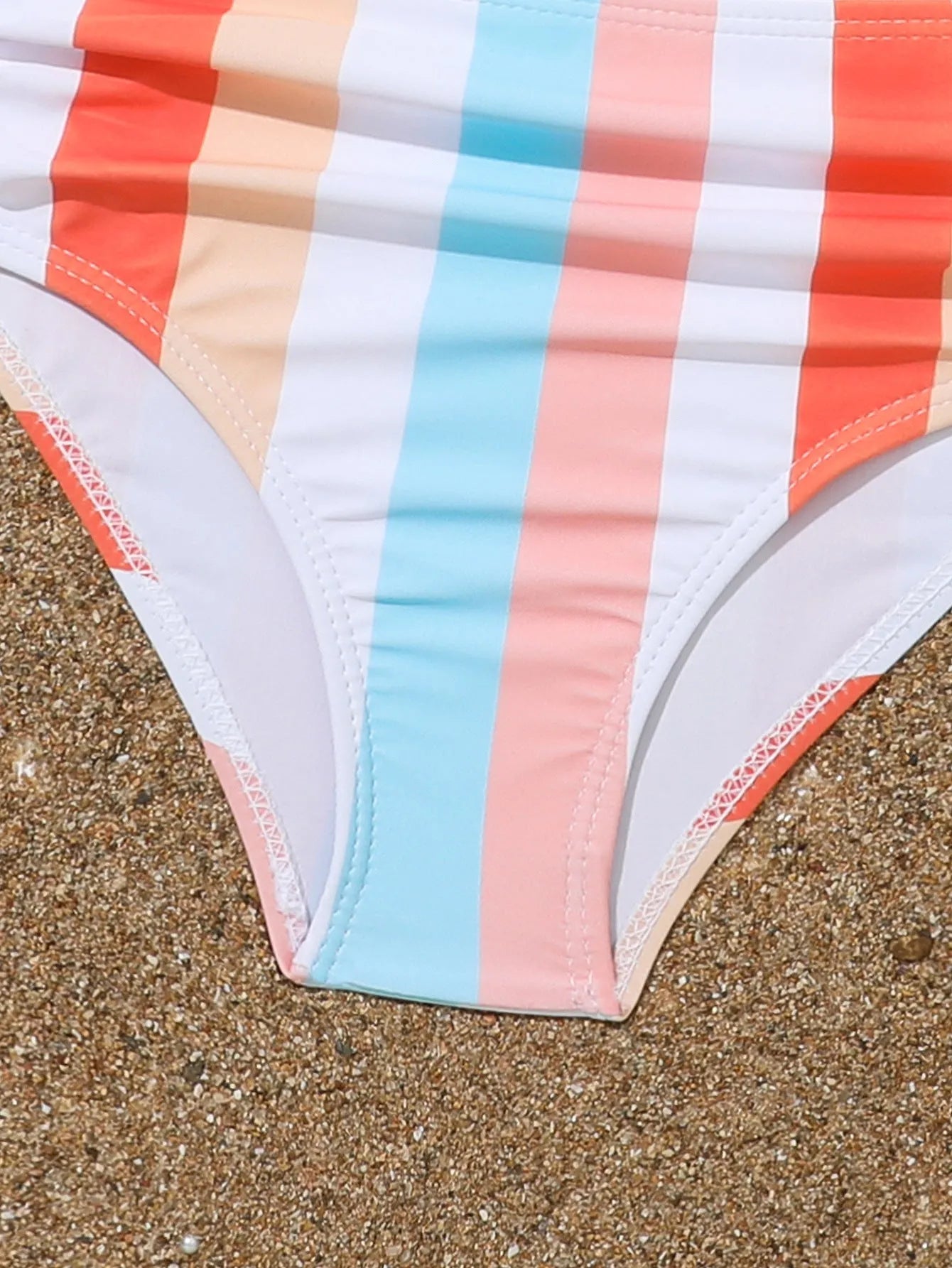 Girls printed plaid two-piece swimsuit set with polyester lining for seaside holidays and swimming