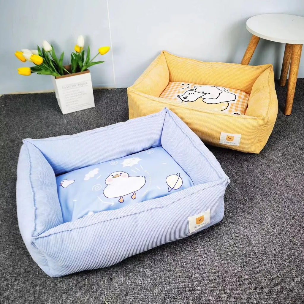 Fine velvet pet nest in Chinese red colour, 60x50cm size, for dogs and cats