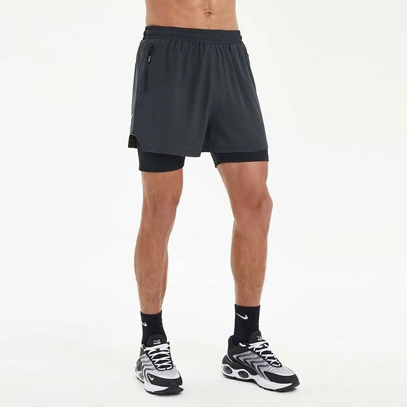 Summer men's double-layer running shorts in black with high elastic fabric and inner liner