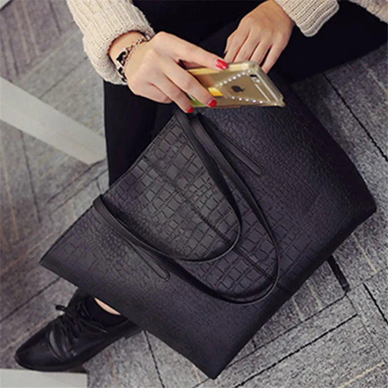 Simple fashion EuropeShoulder Bag handbag in black or grey colour for spring summer casual wear