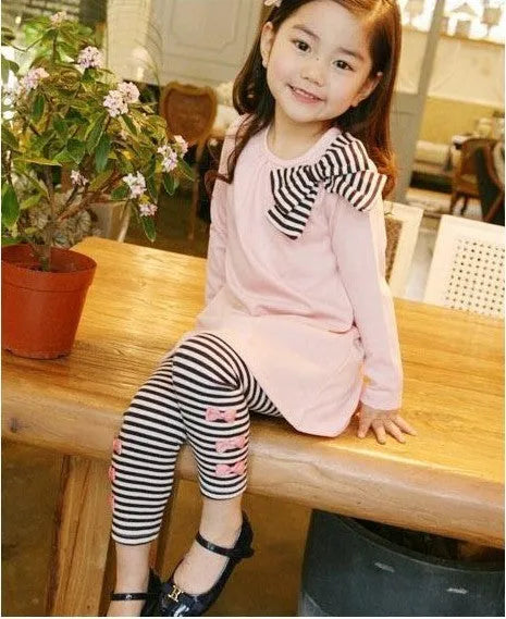 Pink cotton girl's clothing set with top and bottom pieces in sizes 110cm to 140cm