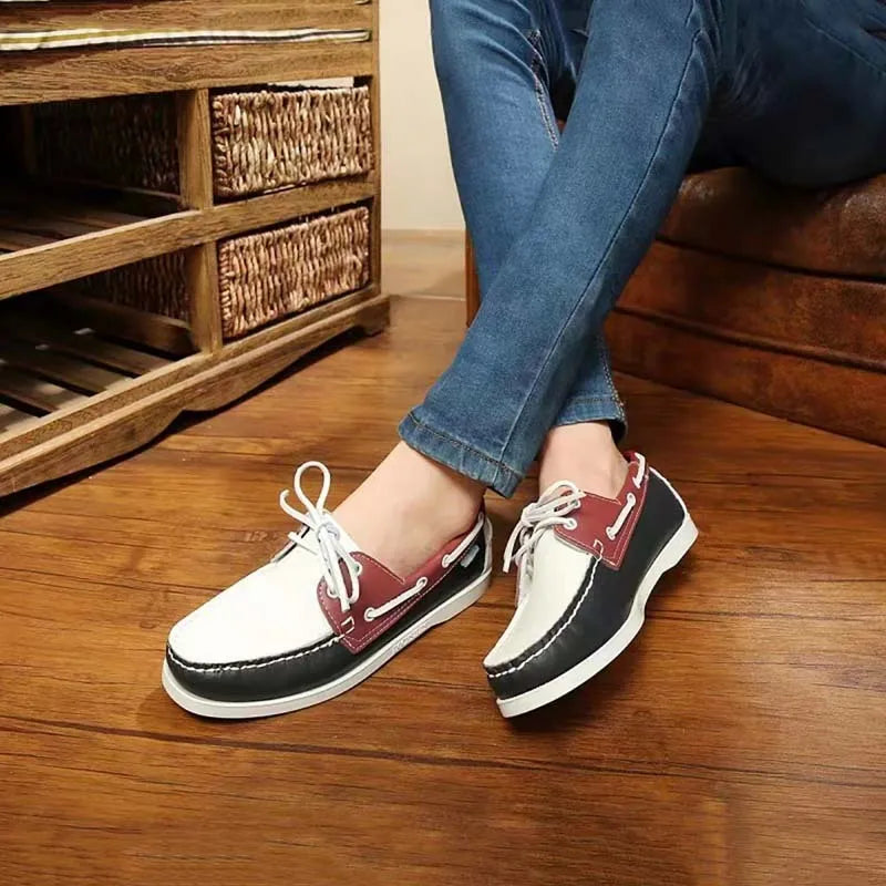 Men's classic British style casual shoes with artificial PU upper and flat heel in black.