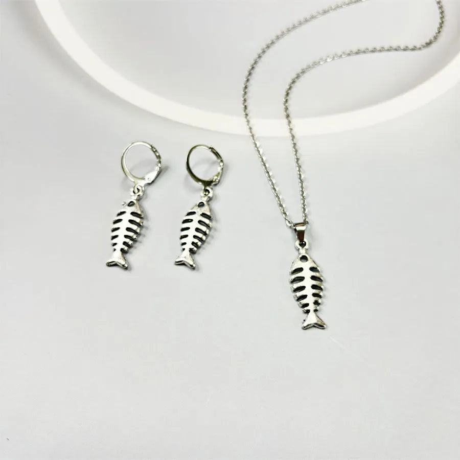 Fishbone motif alloy necklace and matching earrings set on adjustable O-shaped chain