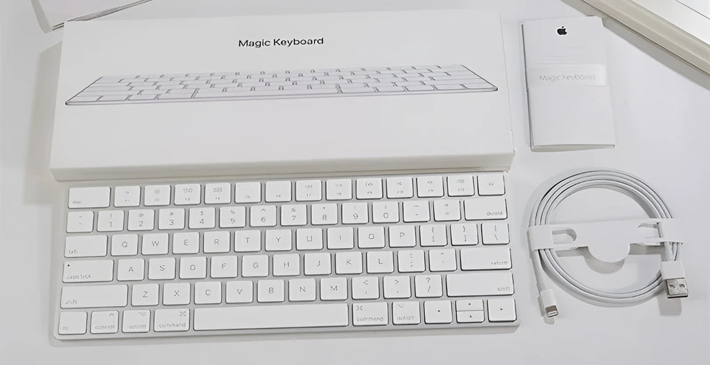 White Apple Bluetooth wireless keyboard with aluminium case and multimedia function keys