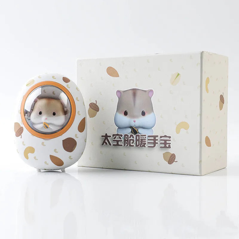 White Hamster 5000mAh hand warmer power bank with four heating levels and USB output