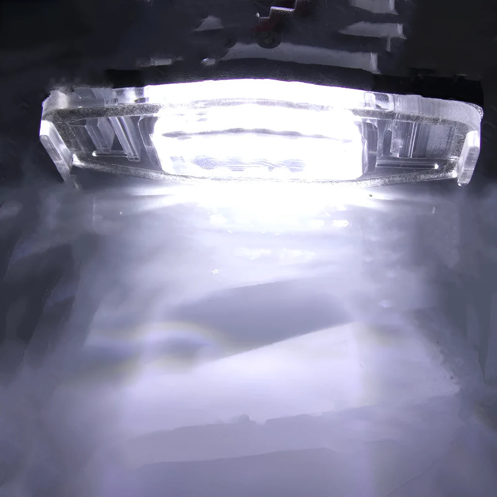 White 12V 2.8W LED license plate light for Honda Civic with plastic housing and cool white illumination