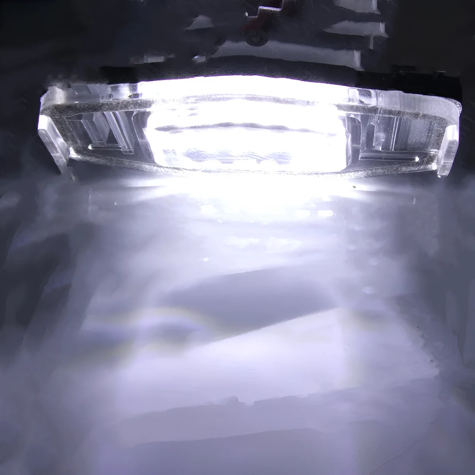 White 12V 2.8W LED license plate light for Honda Civic with plastic housing and cool white illumination