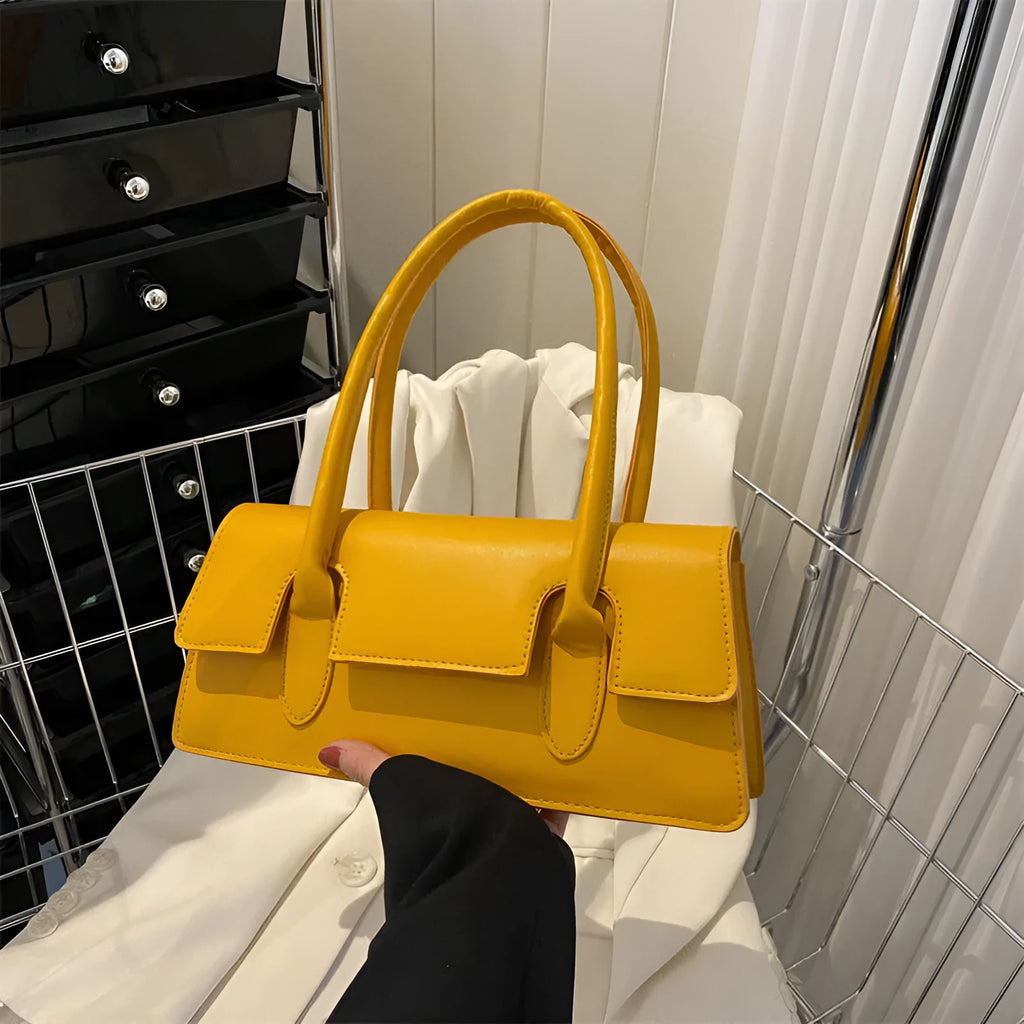 Women's square shoulder bag in PU leather with single strap and stitching details