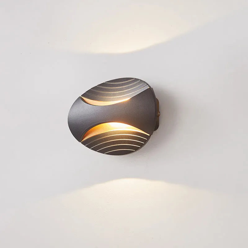 Modern minimalist aluminium wall lamp 10W LED with IP65 rating in Black finish