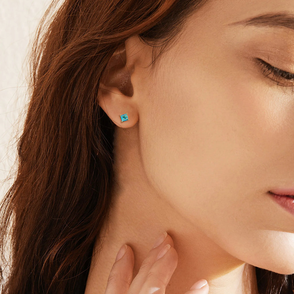 Gold-plated drop-shaped earrings with zircon detail in candy colours