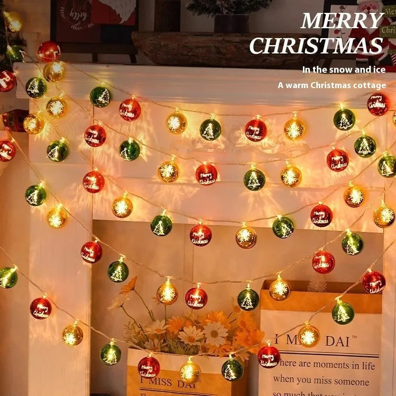 Heart-shaped plastic electroplated Christmas tree pendant with glossy finish and ambient lighting