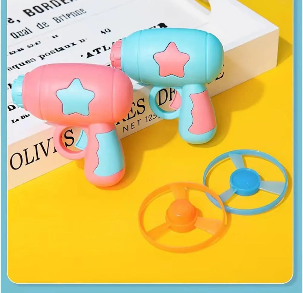 Blue cat toy gun with flying Frisbee for indoor feline hunting simulation games