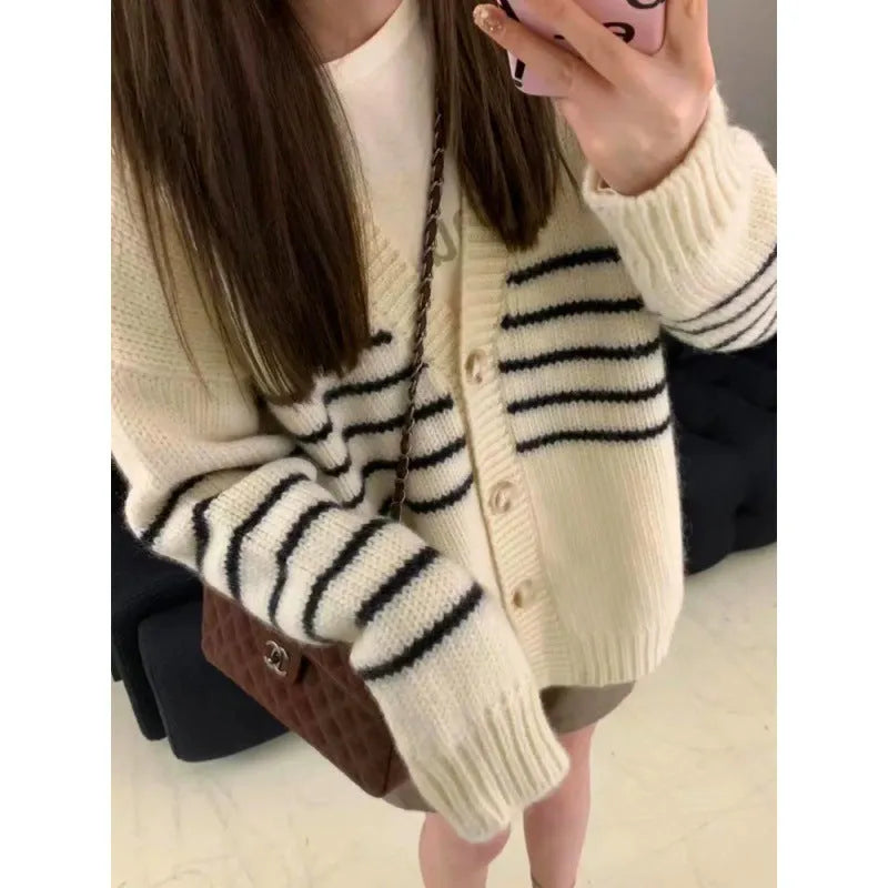 Women's polyester collar button cardigan with 3D pattern in Japanese Korean casual style