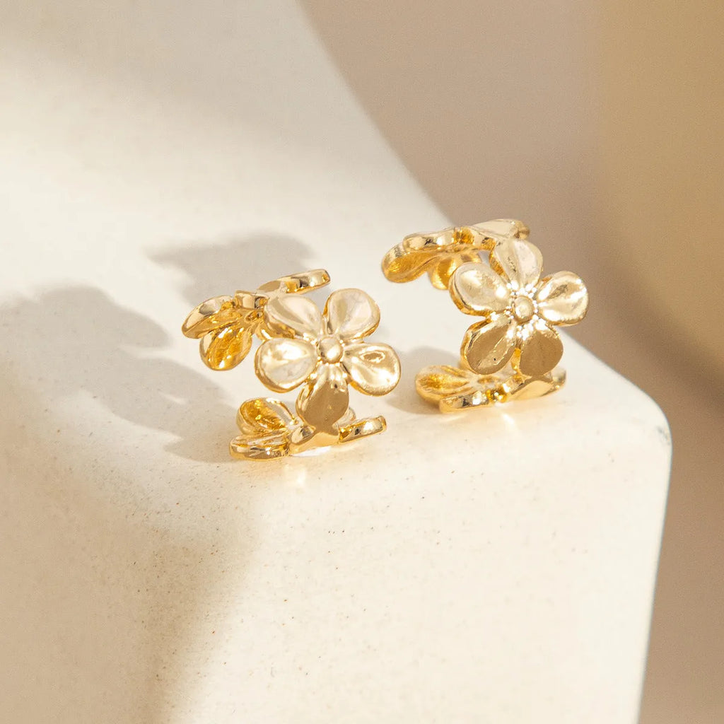 Gold starfish conch shell earrings for women with electroplated finish
