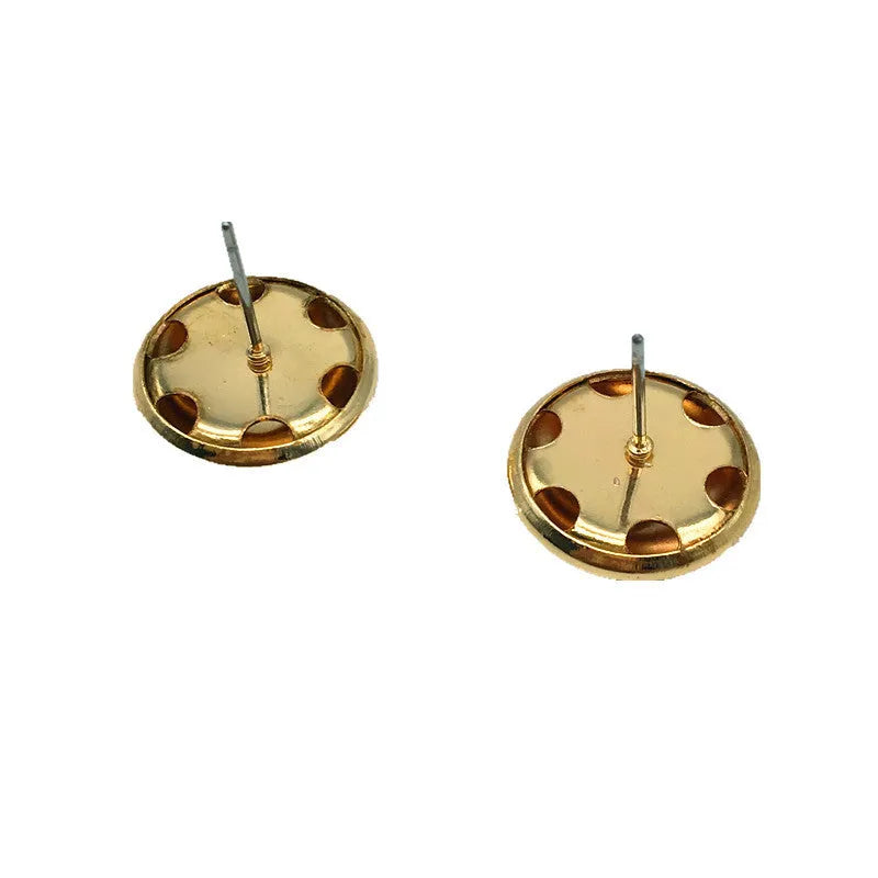Gold alloy bead pendant necklace set on display with exaggerated design