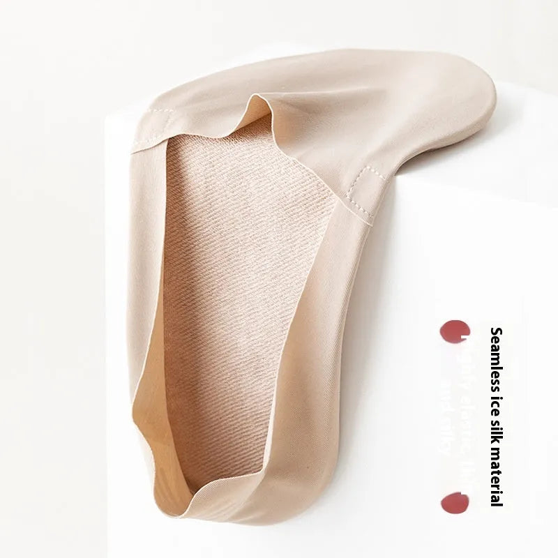 Men's invisible low cut socks in cotton ice silk blend, non-slip design, black colour