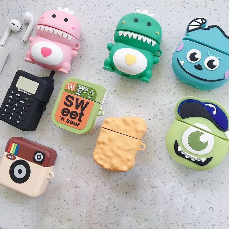 Green silicone case with cartoon animal print for AirPods 1 and 2 generation charging case