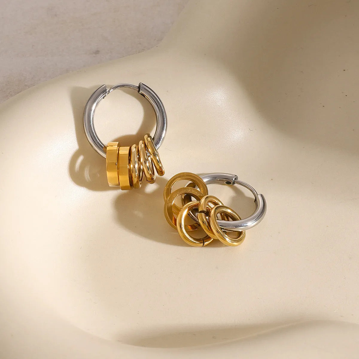 Stainless steel electroplated earrings with colour matching in JDE2405019 option