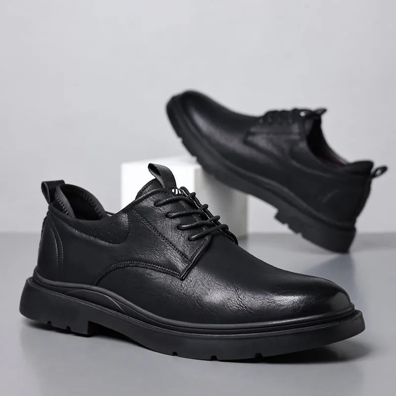 Men's leather shoes in black or brown with sewing line detailing on cowhide upper and rubber sole