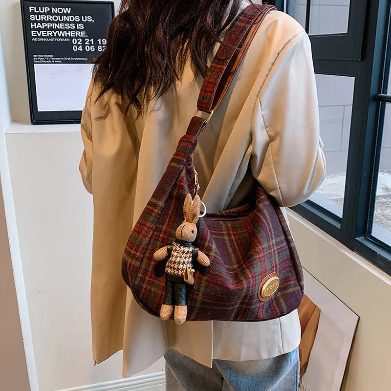 Large capacity woolen shoulder bag for women, horizontal square shape, brown colour with pendant