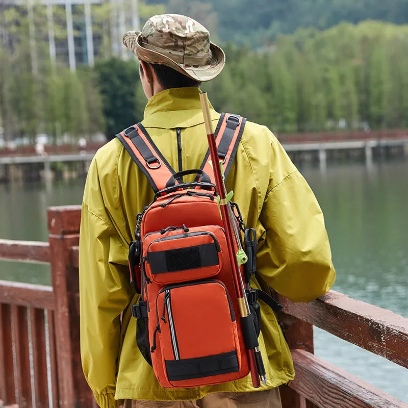 Solid-colour Derm outdoor backpack with 20-35 litre capacity for hiking and camping.