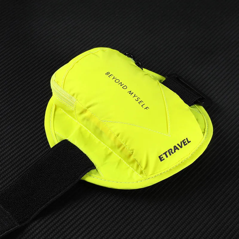 Reflective running arm bag with 7-inch capacity for outdoor sports
