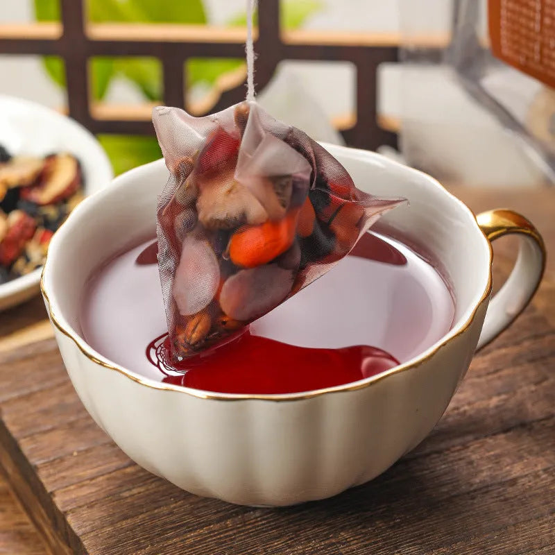 Box of ginseng and black wolfberry herbal tea containing 40 individual sachets with mulberry ingredient