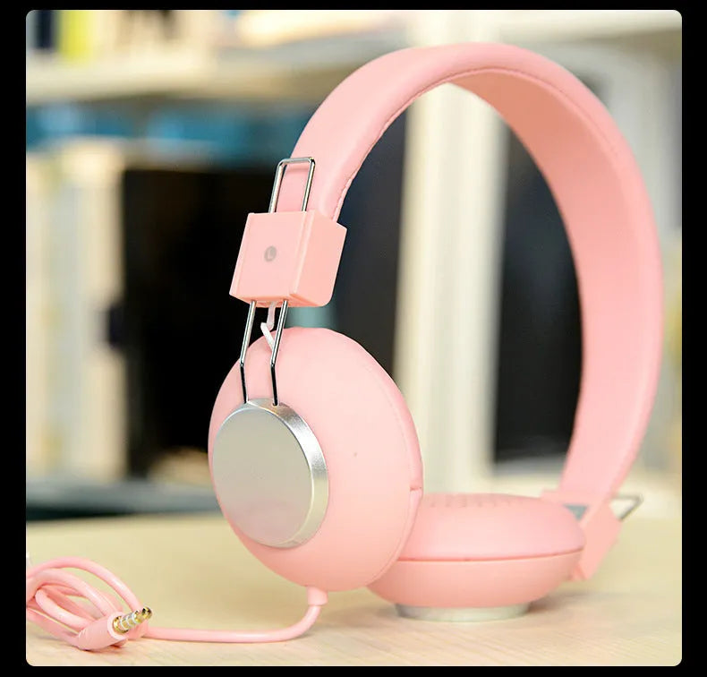 Wired head-mounted sports earphones in six colours with 3.5mm plug and microphone