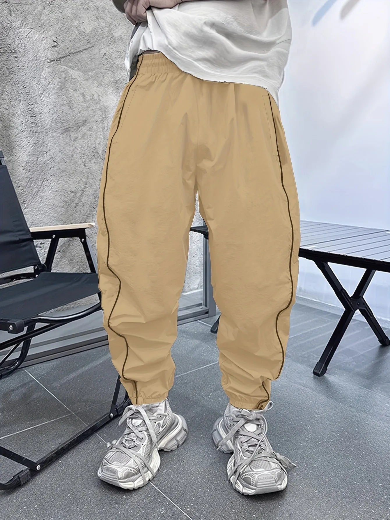 Men's loose-fit casual cropped trousers in bamboo fibre, shown in one of six colour options.