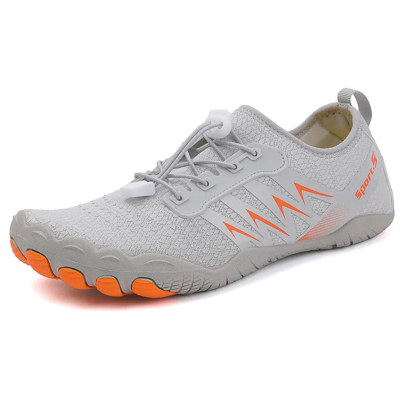 Quick-drying wading river tracing shoes with mesh upper and rubber sole in black, low-top style