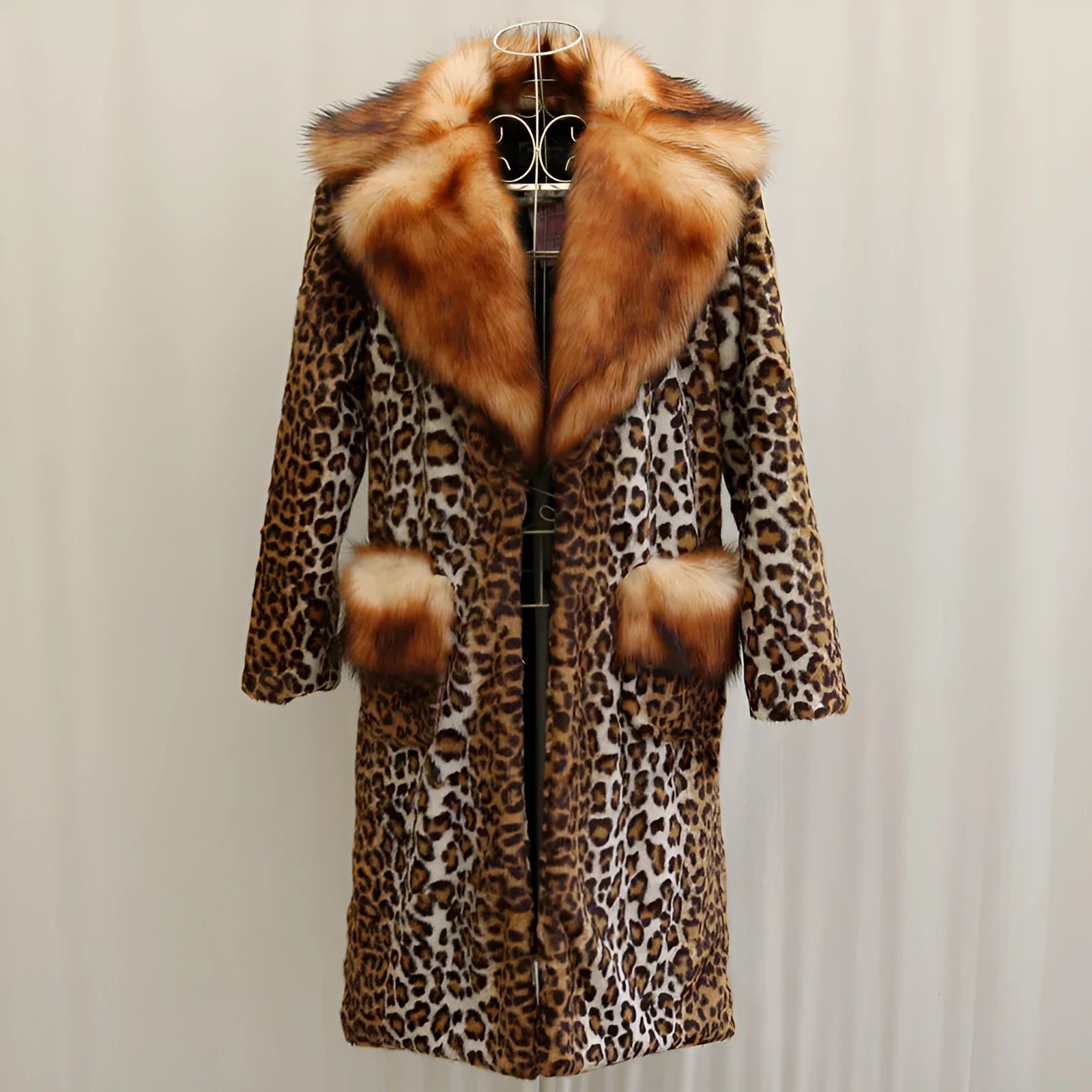 Women's long leopard print artificial fur jacket with regular sleeves, 80cm length