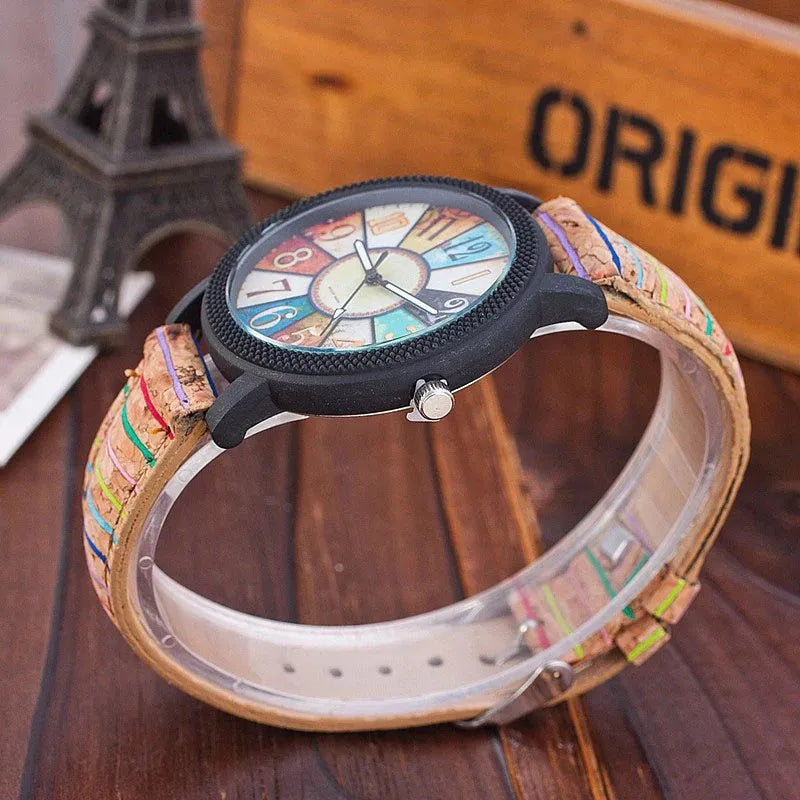 Women's vintage quartz wrist watch with 37mm round dial and leather strap