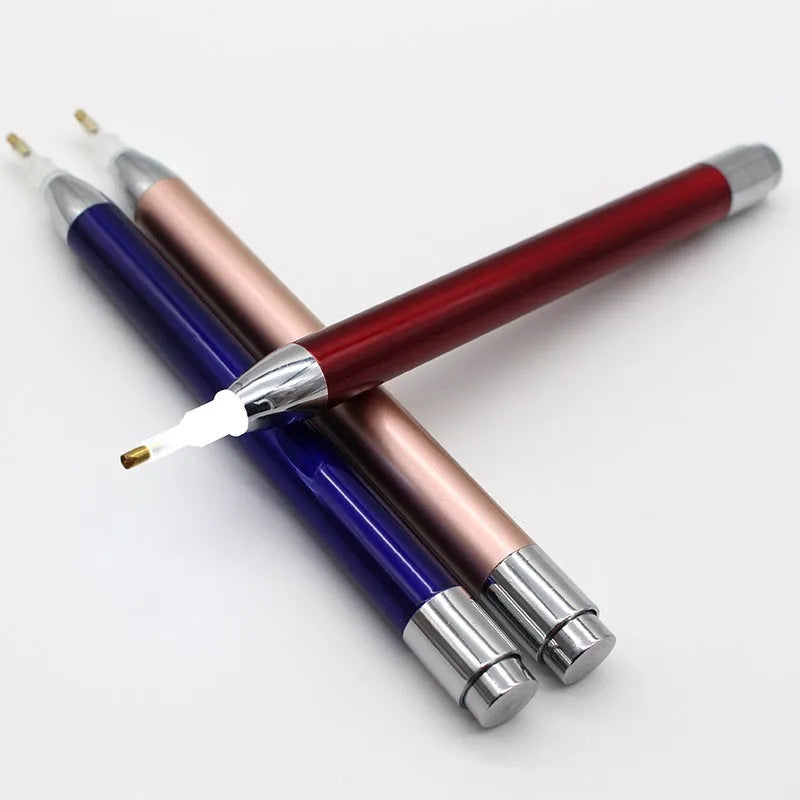 Luminous single-head diamond painting drill pen in gold with aluminium alloy body