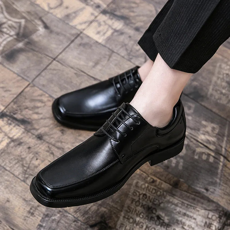 Men's low-top square toe business casual leather shoes in black with sewing thread detailing and rubber sole