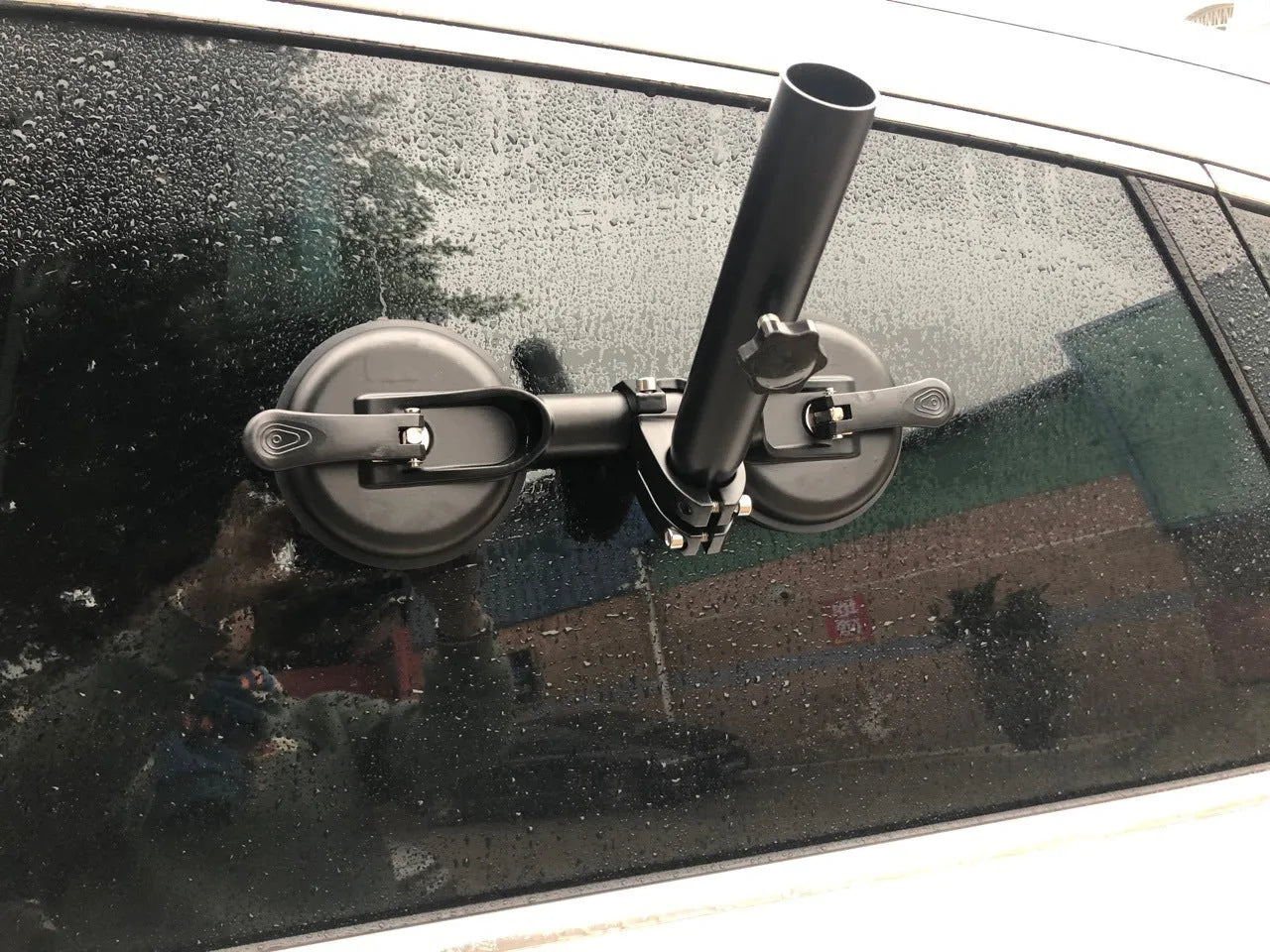 Black off-road car sucker base with round suction cup for vehicle flag mounting