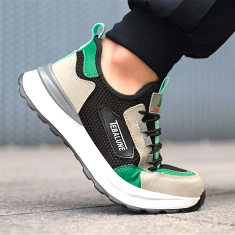 Low-top lightweight safety shoes with plastic steel toe, black green colour, mesh upper, and TPU sole