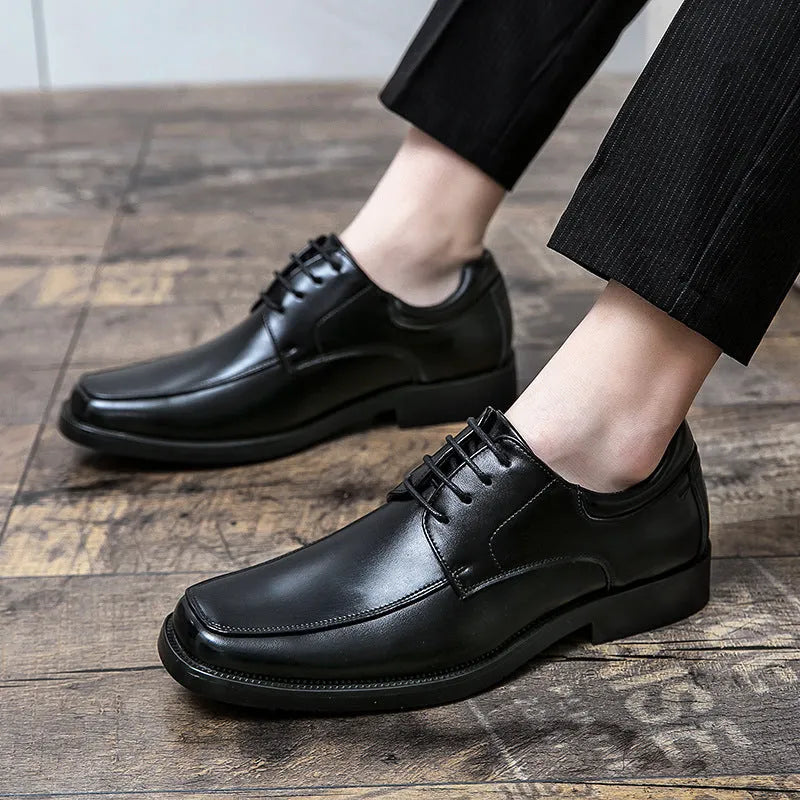 Men's low-top square toe business casual leather shoes in black with sewing thread detailing and rubber sole