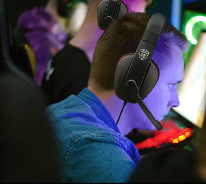 Black wired gaming headset with 6.3mm plug and 40mm speakers for PC computer gaming