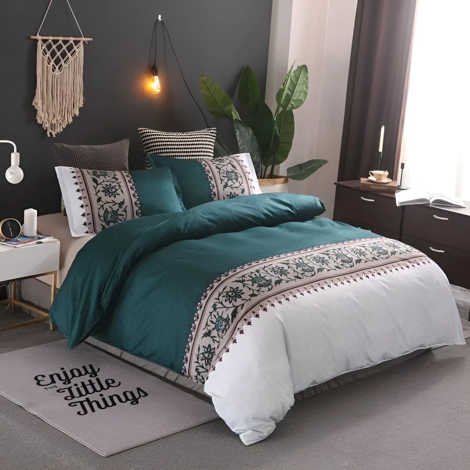 Polyester quilt cover set with edging craft, plain weave, in wine red colour on a bed