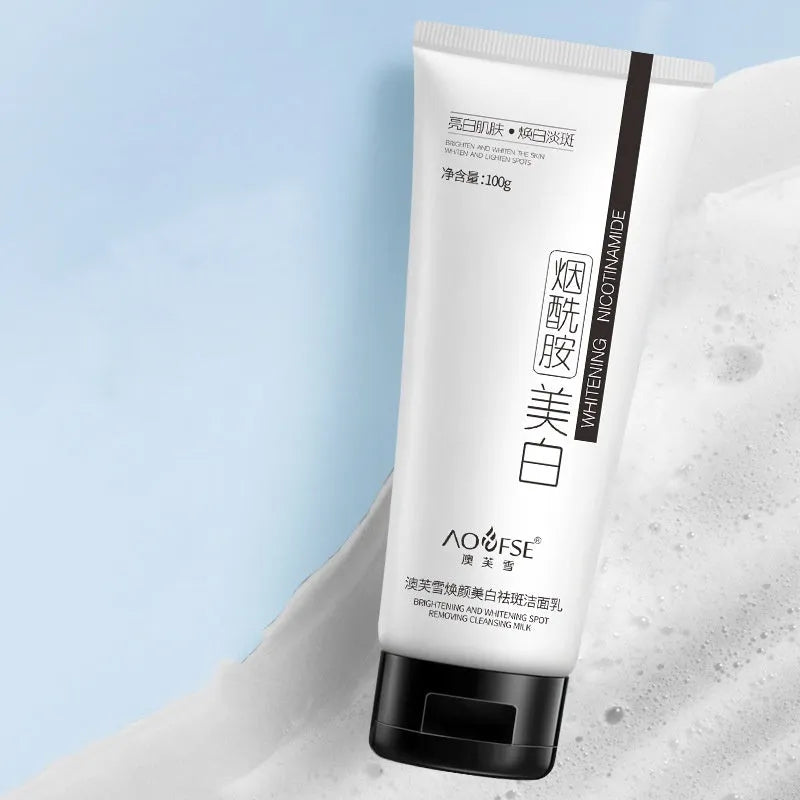 White 100ml whitening and freckle removing facial cleanser tube for pore cleansing
