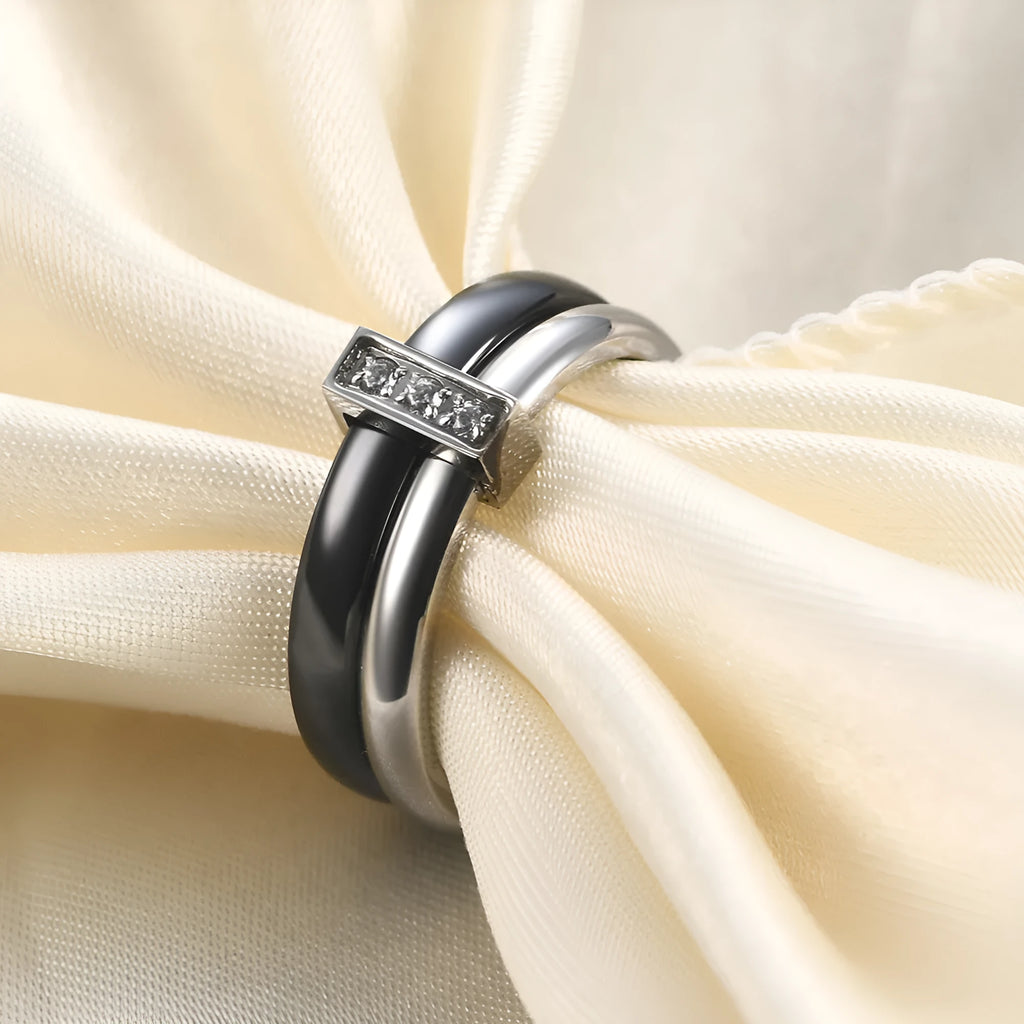 Geometric zirconium ceramic women's ring with glossy stitching in steel black or gold white finish
