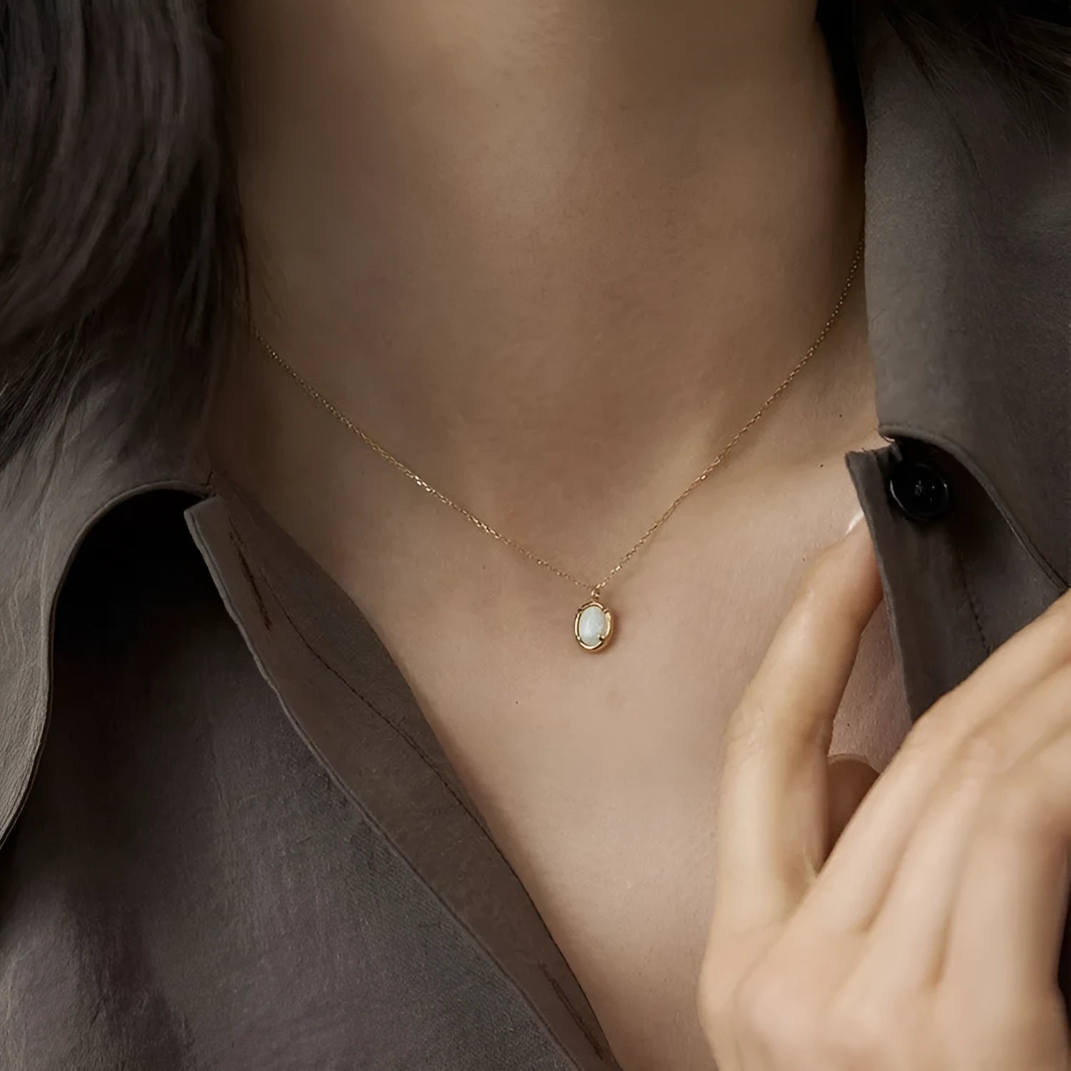 S925 silver geometric pendant necklace with oval jelly opal gemstone in gold plating