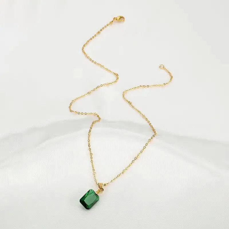 Copper rectangular geometric pendant necklace with quadrilateral design and O-ring chain in XL1006 green colour