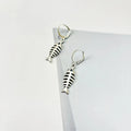 Fishbone motif alloy necklace and matching earrings set on adjustable O-shaped chain