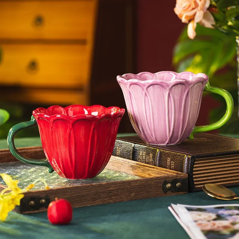Ceramic breakfast cup with floral pattern, 500ml capacity, pastoral style design