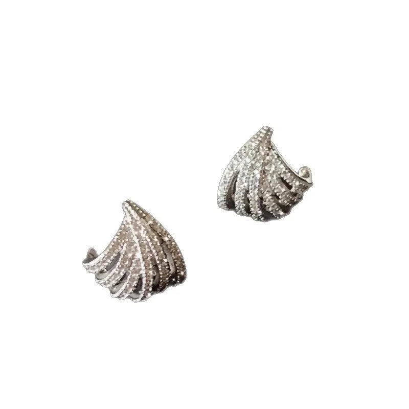 Platinum-coloured geometric line design earrings with zircon construction
