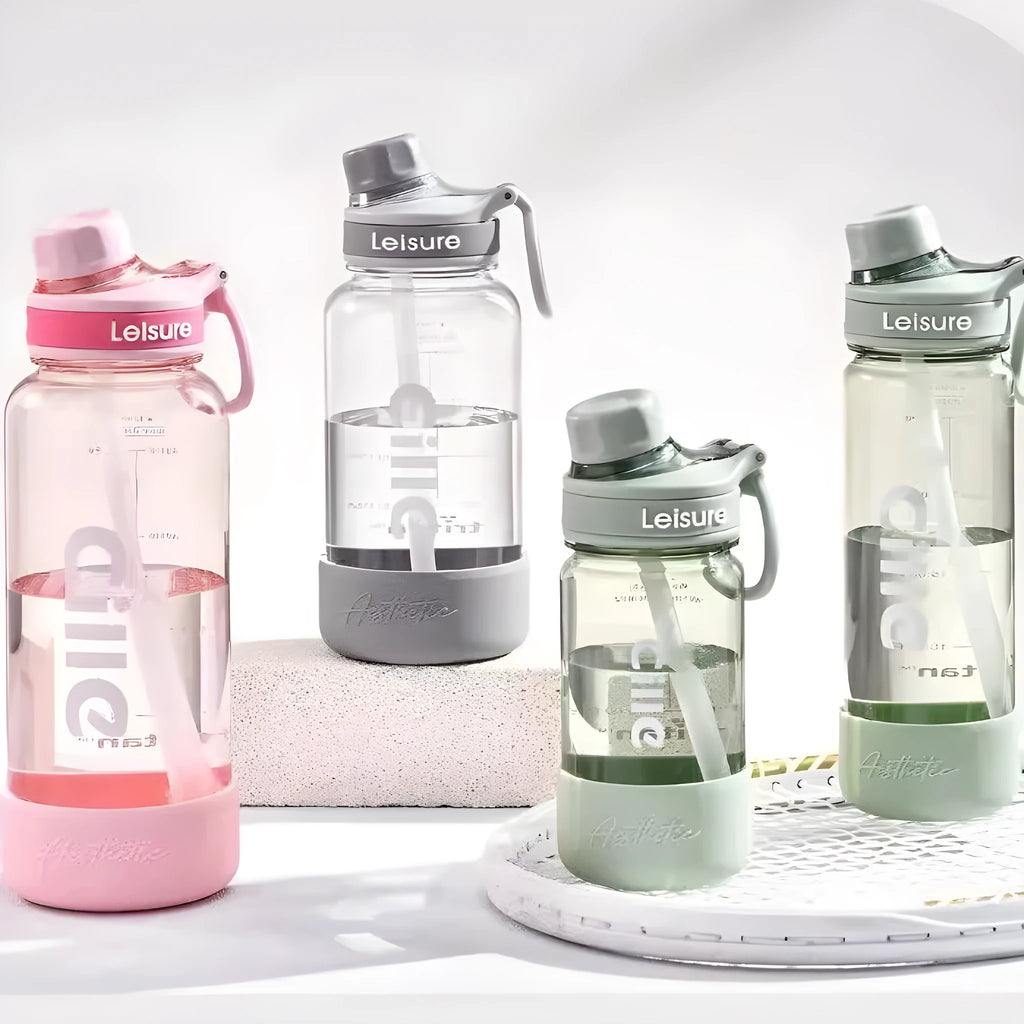 Heat-resistant plastic straw cup in grey, green, or pink with 520ml, 780ml, or 1000ml capacity